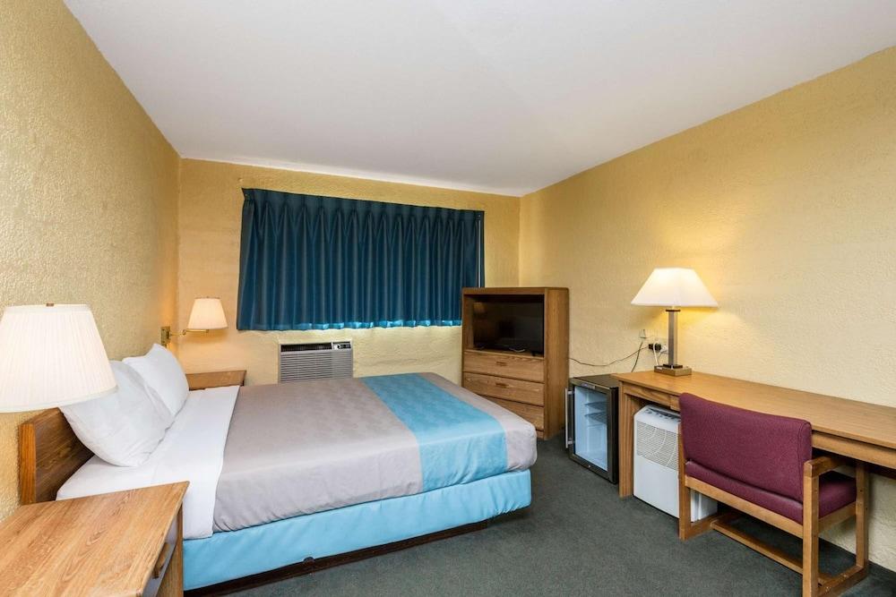 Motel 6-Cedar Rapids, Ia - Airport Exterior photo
