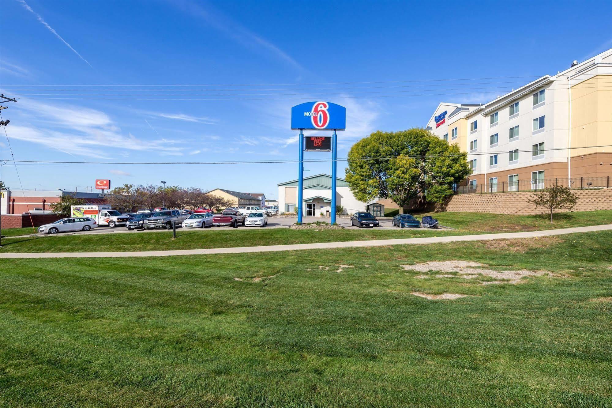 Motel 6-Cedar Rapids, Ia - Airport Exterior photo